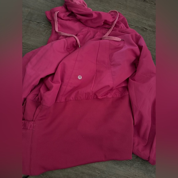 Pink Lululemon Jacket size 6 - Picture 2 of 4